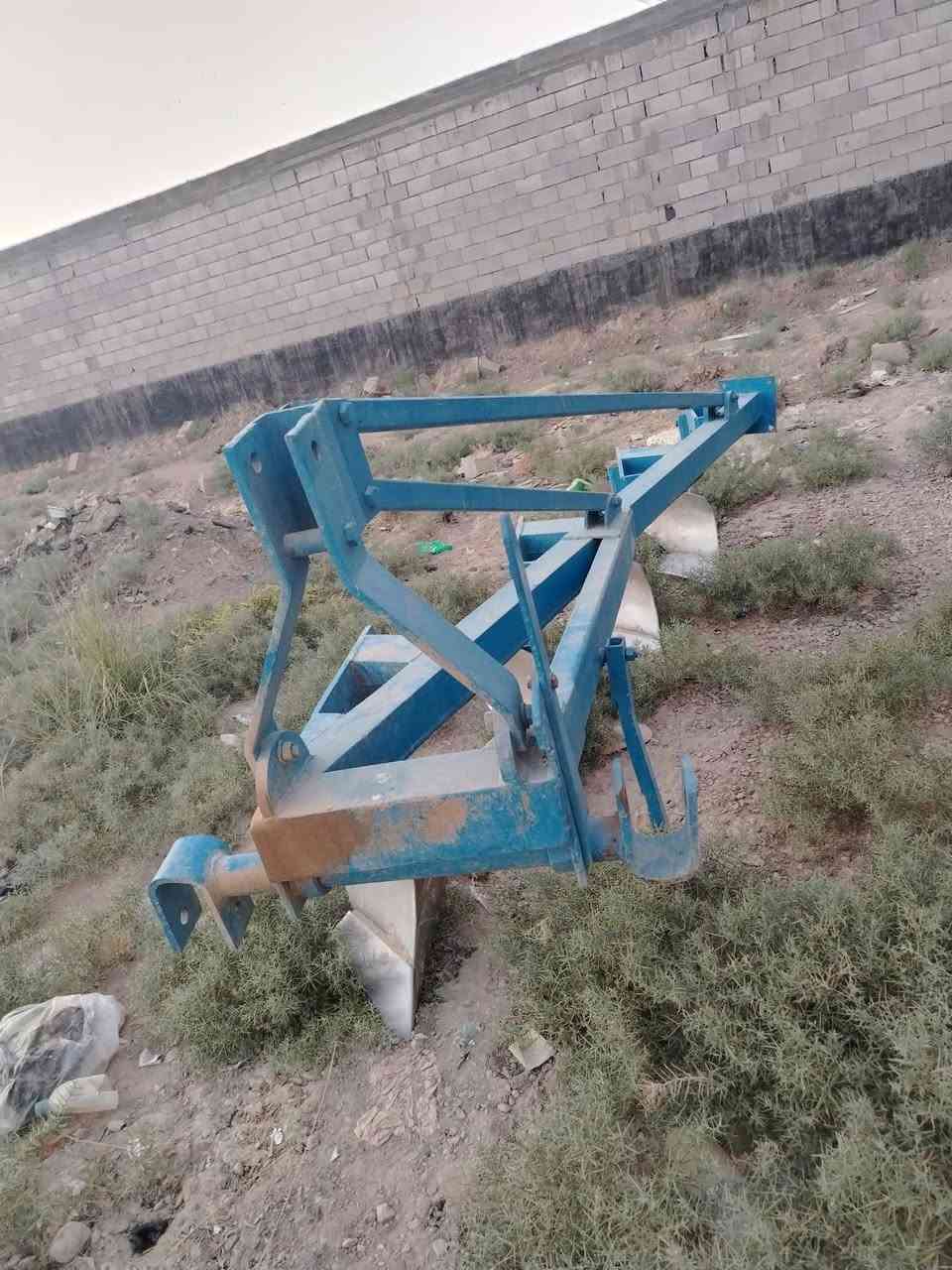 فدان للبيع عمل حجي باسم خفيف مكفول كفاله عامه اي نقص ما بي اول ترويس بعدة  كارب 40 ساعة المكان ديالى دلي عباس *********** السعر 1600 اتصل وادلل
