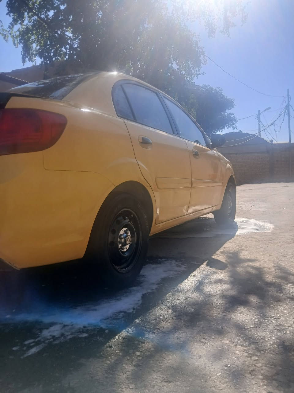 السلام عليكم سيارة كيه ريو موديل 2012 وارد سعودي  مكان السيارة بالسماوة    السيارة السنويه لحد 26 السيارة  مصفره هيئه وغرامات   السنويه بسمي هزه جديده مكينه1600  السيارة  مكفوله من الضربه تبريد شغال  حداديه جديده السياره بيهه تخم تاير جديد السيارة السعر 85 وبيها مجال الاتصال والاستفسار على  الرقم((***********))$$$
