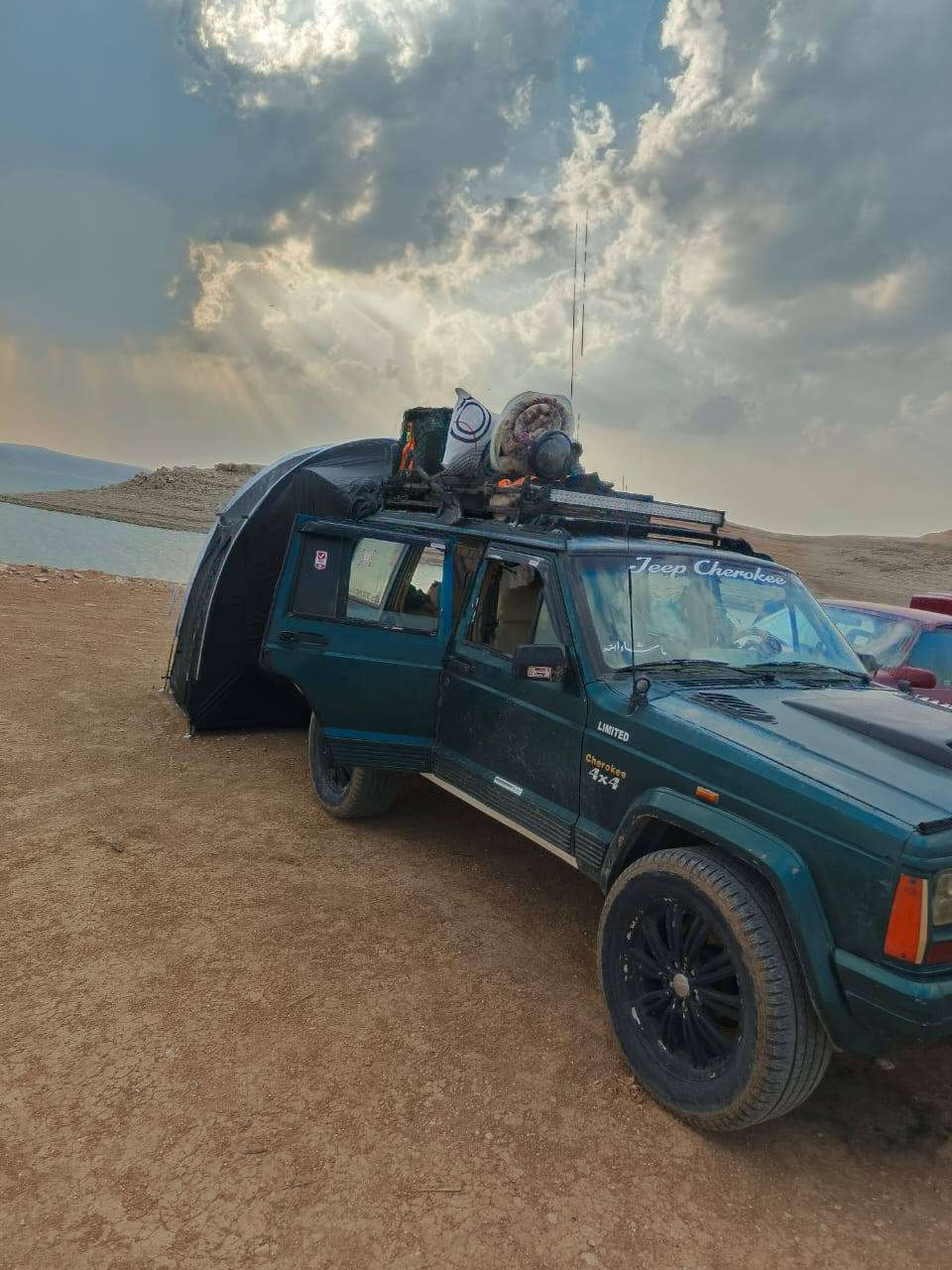 جيب موديل ١٩٩٢ رقم سليمانيه بسمي محرك وكير بلاد
سياره حلوه بلاد عنوان بغداد الغزاليه
*********** واتساب أو نتصل انه مكلف بل نشر سعر ٥٠  وبيه مجال
