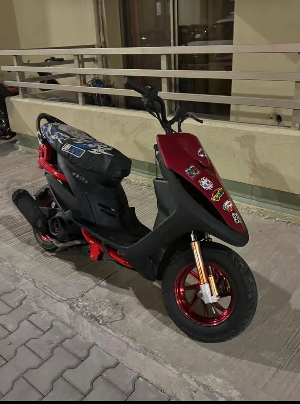 دراجة ماكس عدله … مال لعب … بوشه 49 بلادي ! نكره سلف و هندر اي وقت …
بيها تزود ( صدر امامي اصلي شركة توبو سعره ٦٠ الف + ويل لون رماني ثكيل شركة توبو سعره ٧٠ الف + صالنصه FM رياضي سعرها ٣٥ صوتها كلش حلو مو عالي ولا ناصي + سبايدر لون اسود سعره ١٥ الف + لايت اربع الوان اصفر . ابيض . احمر . ارزق سعره ١٢ الف + صبغ شاصي جديد وكلش حلو + الكفر مالها مختم + التايرات و الوياله اذا مو جديدات لاتاخذ الدراجه مني البارحه شادهن … وبيها بعد هواي شغلات كدامكم … امانة الله الدراجه مصروف عليه هواي لاتكسر بيها … سعر (480) وبيها مجال للطيبين …  ( مكاني بغداد الاعضمية )


**إذا كنت صاحب هذا الإعلان وتريد حذفه لأي سبب، رجاءا أرسل رسالة إلى الدعم الفني**