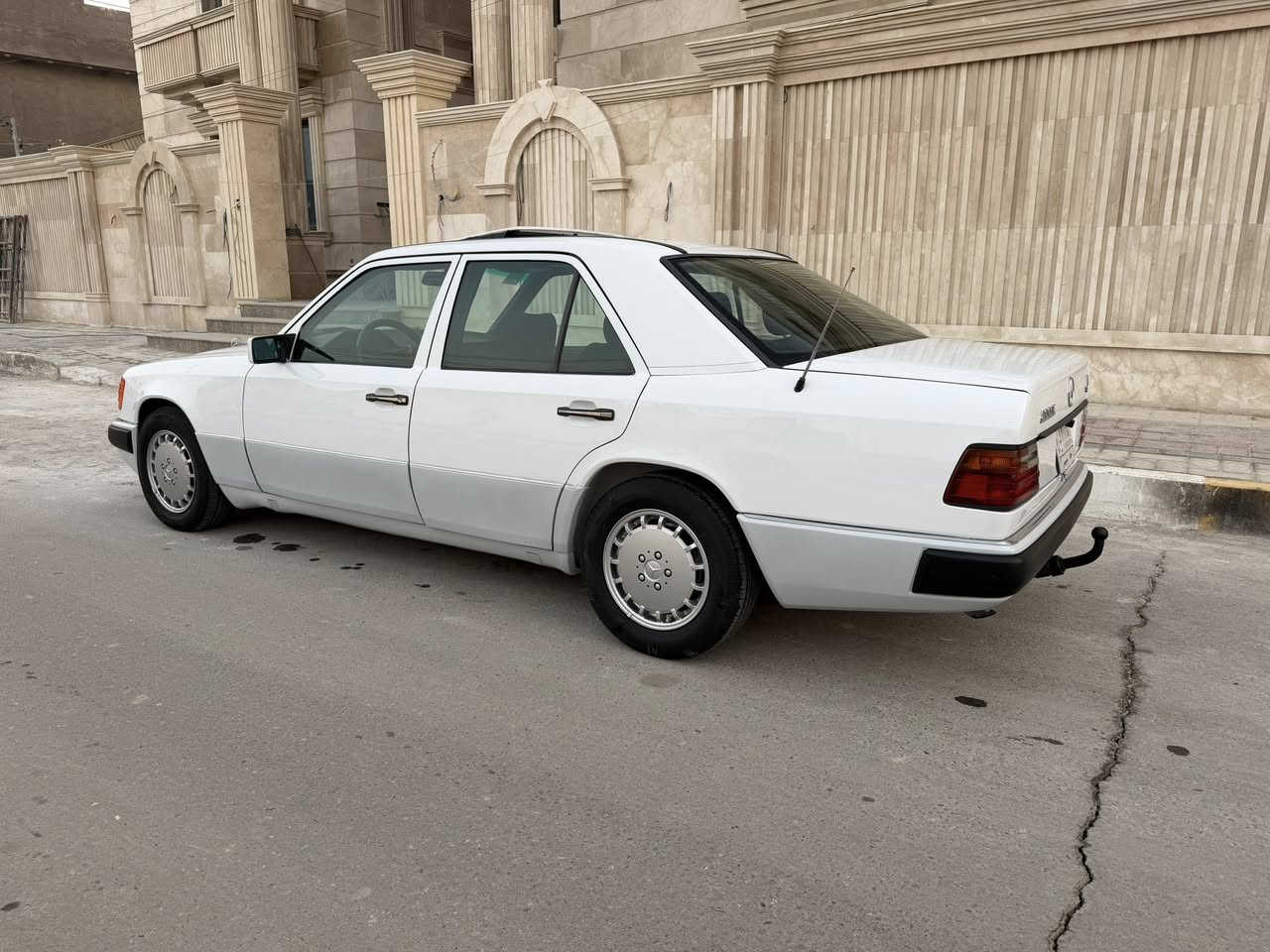 سلام عليكم
مارسدس دب موديل 1988 محوره في في تي 3000 رقم بغداد 
مشروع وطني مكينه وكير جدد حداديه جديده تخم تاير كهربائيات كلها شغاله مابيها اي نقص مكفوله ضربه وقواعد دبل وبرانكيتات وخياس السعر 78 وبيها مجال بسيط مكاني ناصريه مركز للاستفسار ***********
