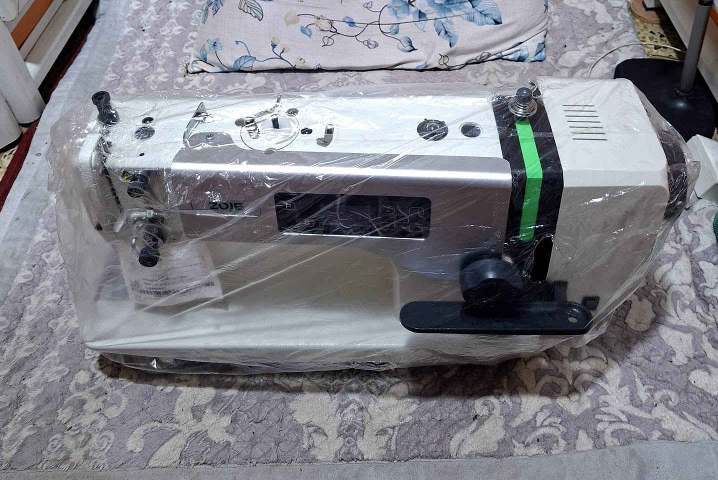 السلام عليكم
مكينة زوجي للبيع
مستخدمة يوم واحد يعني جديدة
بيهه قطع خيط
بدون ميز
سبب البيع غيرت رأيي بيهه اريد اشتري جاك فول 
السعر 400 الف
مكاني بغداد / الحرية
***********
اخوان رجاءا اذا مو شراي لا تدخلي وتصير براسي ابن سوك وتكسر بحاجتي لان افشلك 
تحياتي للجميع . . .
