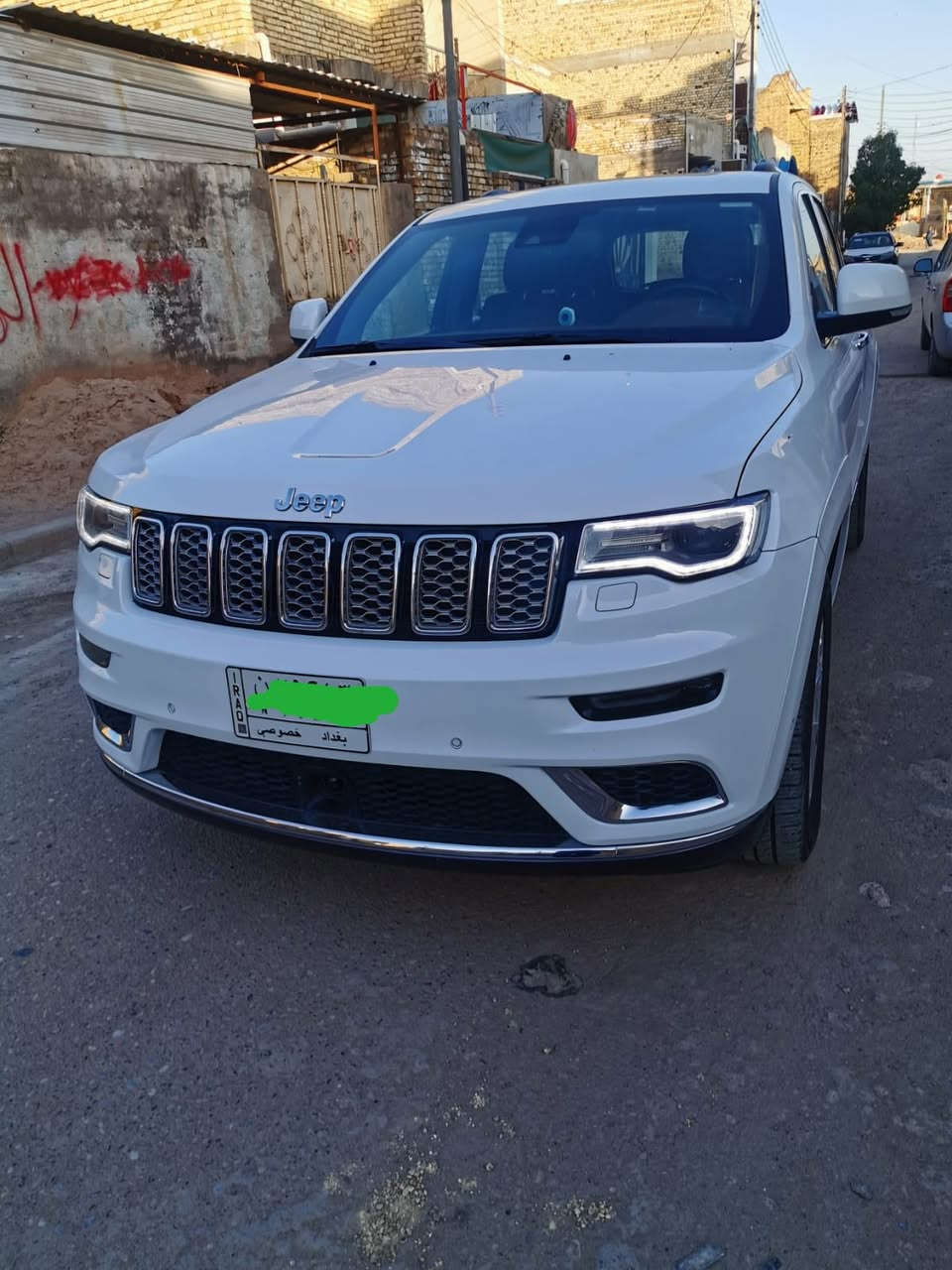 جيب شيروكي سومت هيمي 5700  موديل ٢٠٢٠ خليجي كفاله عامه
ماشية ٦١ الف كم 

فول مواصفات 1/1 

رادار أمامي وجانبي 

كشتات كهربائي مع ميموري تدفئة تبريد

توقف ذاتي ، جكات ، كشنات ودشبول جلد طبيعي 

رقم بغداد جديد  

***********
