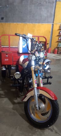 سلاام عليكم  ستوته للبيع رقم وصولاتهه كاملة باقيه عله ستلام رقم فقط مد...