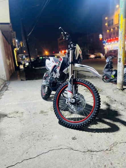 سلام عليكم شبابCRXموديل 2025لبيع كفلاه عامه من كلشي سعار 16وبياه مجال مكاني بغداد زعفرانيه ‏‪***********‬‏
