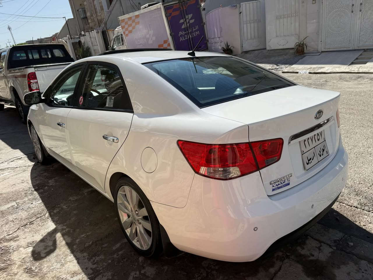 كيا سيراتۆ 2012 فول مواسفات

گێر و مەكینە بەشرت نەكرایتەوە 

سبوغ و لێدران هیچی نیە  یەك پلە كارتی هەیە 

مواسفات فول فولە سلایت بەسمە گێر لەسوكان 
تەبرید لەمس  حساس ئاوێنە شفت  دەرگا بەسمە 

فەحس و سنوی هەزەی نوێیە بةناوى خومه                  

 سعری ١١٥كەمێك مەجال

*********** أربيل, العراق
