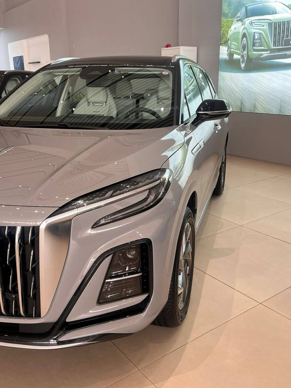 السلام عليكم
سياره هونشي وكاله صفر كيلو متر 
موديل 2026
محرك 1500تيربو
كير 7نمر 
داخل جلد 
مقاعد تدفئه تبريد
الكراسي كهرباء 
360درجه كاميرات 
بانوراما 
جنطه كهرباء 
ضمان الوكاله 7سنوات كيلو متر مفتوح 
الك 7 تبديلات دهن مجانيه 
و7 مساعدات على الطريق 
للاستفسار اكثر 
*********** احمد مبيعات 
العنوان بغداد النهضه مقابل شركة نيسان
