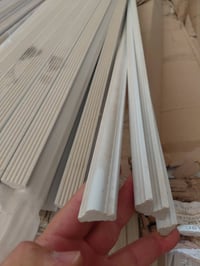 يوجد بنل السعر دولار و١٠ 07704257003