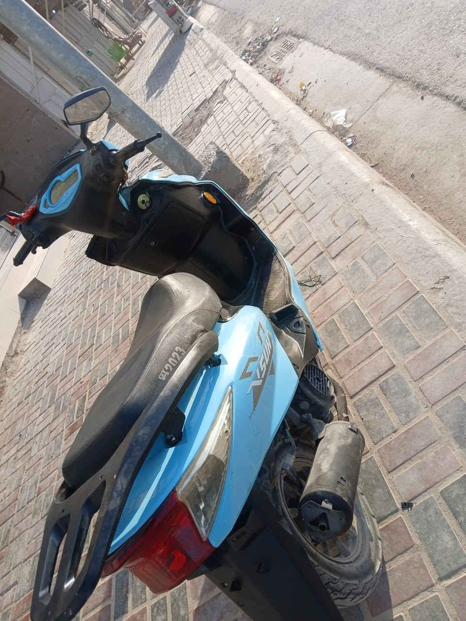 السلام عليكم دراجه سكنس صيني للبيع كامل اوراق محرك ما مفتوح إدراجه شلعه و معدل سعر 300 وبيها مجال للاستفسار ***********
