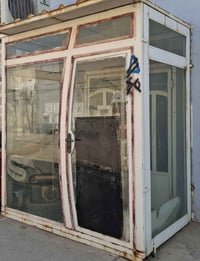 واجهة • عرض ٢م • ارتفاع ٢٫٥م