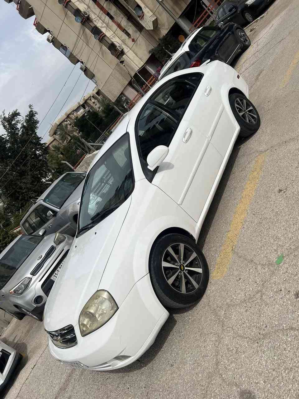 فورنزة 2007 
رقم بغداد انكليزي
مصبوغه احزام جماليه 
شاشه 
كامره خلفيه
نقصهه تبريد ما اعرف شبي ممجيكه
وبيهه خيط تبخير فقط 
مكاني بغداد شارع حيفا
السعر 58  

***********
