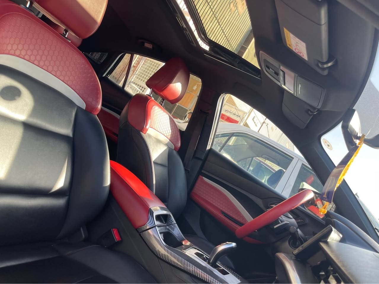 MgGt 2022   70 هەزار رویە 
فول فول مواسەفات خلجی توربو 
 ٢ پارجە سبوغ بی داخلی 
0750 769 5009 أربيل, العراق
