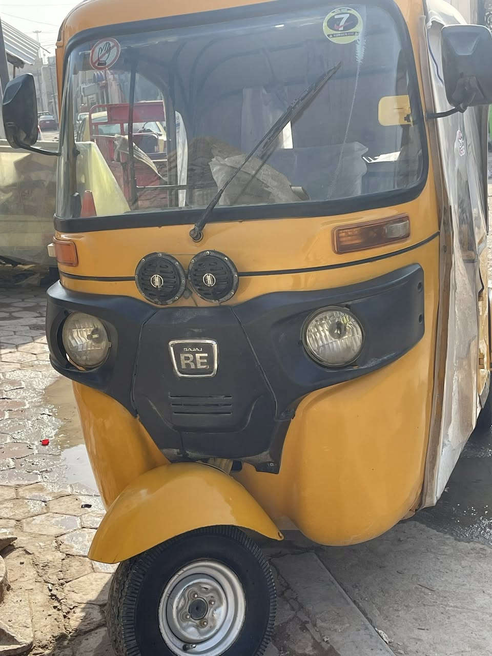 سلام عليكم تكتك 2022البيع تكتك بيها الغد وال الباقي كفاله تكتك مال جناي  تكتك تخم تاير  رقم سنوه سعر 8000 بيها مجال الطبين رقم ***********
