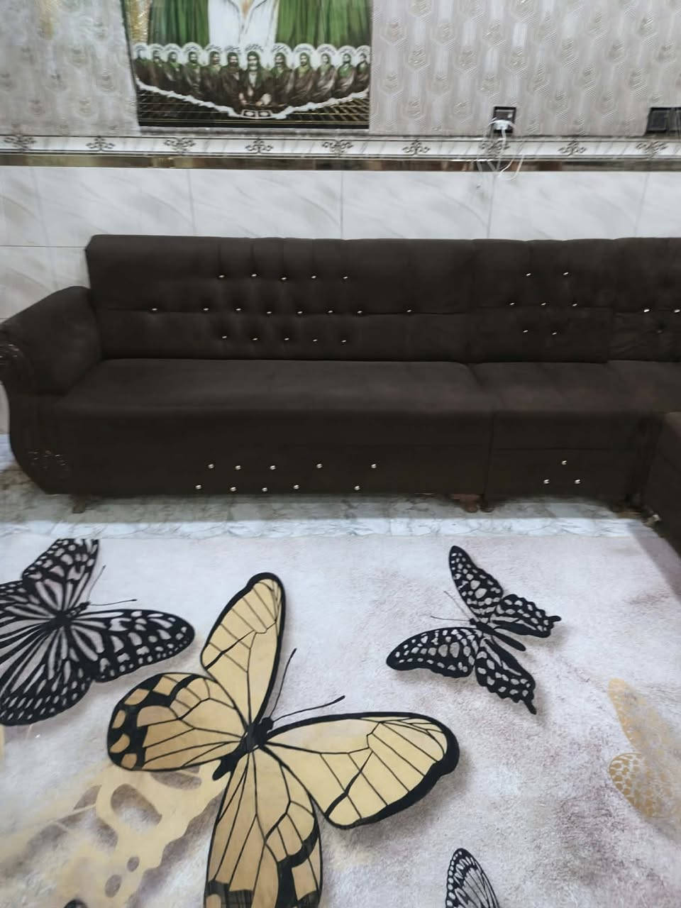 ديوان 8 مقاعد نضيف جداا أي كسر مابيه
بيه فقط حرك بل يده ممبين وياه غطوه بوهيمي السعر ١٧٥ 
العنوان الكرخ حي التراث


**إذا كنت صاحب هذا الإعلان وتريد حذفه لأي سبب، رجاءا أرسل رسالة إلى الدعم الفني**