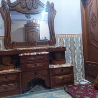 غرفة خشب • حالة جيدة • بني منصور