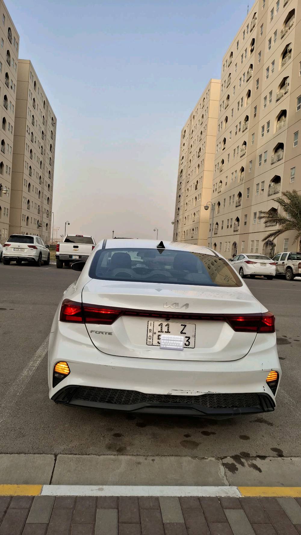 🔷️اسلام عليكم 
🔹كيا فورتي  2023
🔹رقم  انكليزي بغداد بسمي السياره + تحويل ثاني يوم 
🔹السياره خير من الله جديده 
🔹ضررها بابين السايق وخلف السايق امبدلات نفس الون 
🔹بجم كبس شرط / ايرباك البرده طاك
🔹ماشيه 53 ميل ✈️
🔹مواصفات السياره   
🔹شاشه حجم كبير  
🔷️ كامره دواره 
🔹رادار امامي
🔷️ اوتو بريك 
🔹نضام تحديد مسار للسياقه الالكترونيه
🔹تحكم استيرن 
🔹مانع انزلاق 
🔹محرك 2000  دوش المرغوب
🔷️مكان السياره بغداد مجمع بسمايه 
🔹السياره اي نقص ما بيها 
------------------------------------------
السعر 145وبيها مجال للطيبين 
الرقم للاستفسار اكثر ***********
