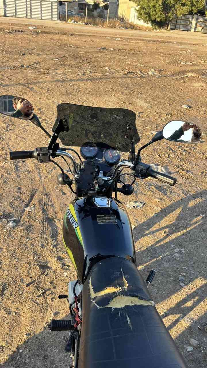 سلام عليكم دراجة موديل 2021 السعر 900 وبيهه مجال حك الجيه بدون اوراق اكفلك من سرقة بس من يم الحكومة اعتذر  ومحرك مشدود جديد ومكفول *********** متواجد واتساب فقط
