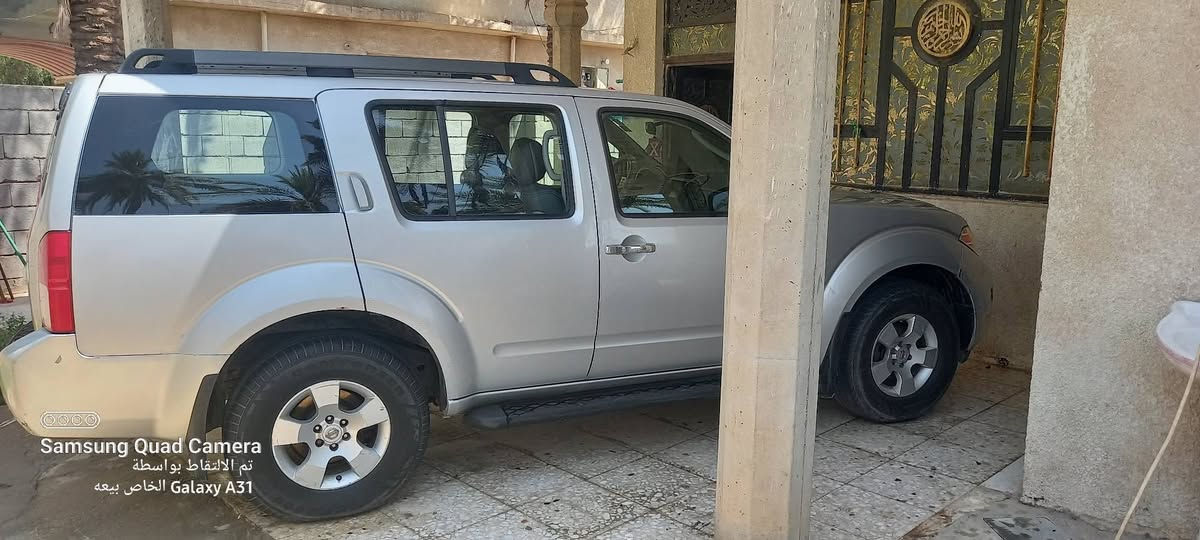السلام عليكم نيسان باثفندر موديل 2008امريكي كلين بدون حادث بدون صبغ فقط دعاميه صبغ تبريد قطعتين تو ويل رقم بغداد رقم دولي هزة جديدة بااسمي سيارة جاهزة مابيها كل نقص فقط بيه جبنه مشط بيها نضوح السعر ٨٥ وبيها مجال مكان واسط العزيزيه موبايل  ***********
