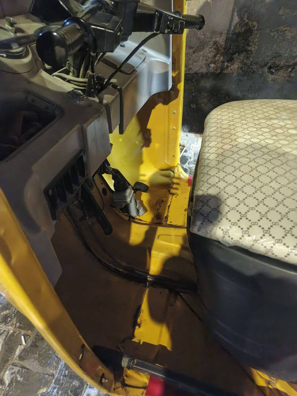 سلام عليكم تكتك موديل 20 بشهر 11 مكاني بالتنومه سعر ب6ملايين وبيها مجال رقم راعيها ***********
