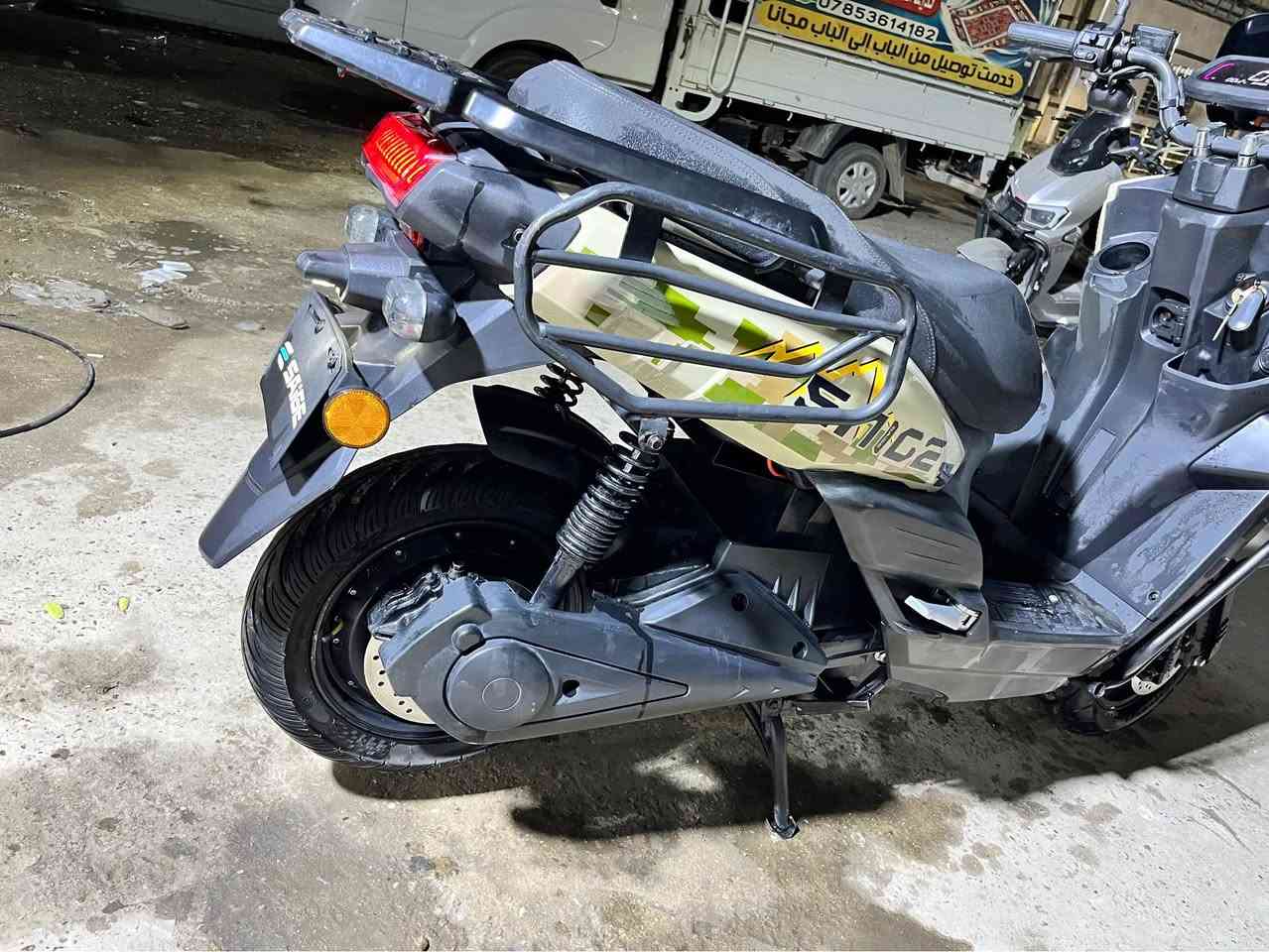 دراجة اباتشي جبلي 
6 بطاريات مسطرة بحالة الوكاله 
ملف 2000 واط 
دبل اشارة 
بدون اي نقص عدة بيهة شخوط موضحة بل صور 
لايت عالي ناصي 
سرعة 65 حقيقي 
تمشي بل شحنة من 50 الئ 70 كيلو بل شحنة 
دبلات هايدرولك 
مكاني بغداد دورة مهدية الثانية 
السعر 850 بيهة مجال 
استفسار اكثر *********** بغداد, العراق
