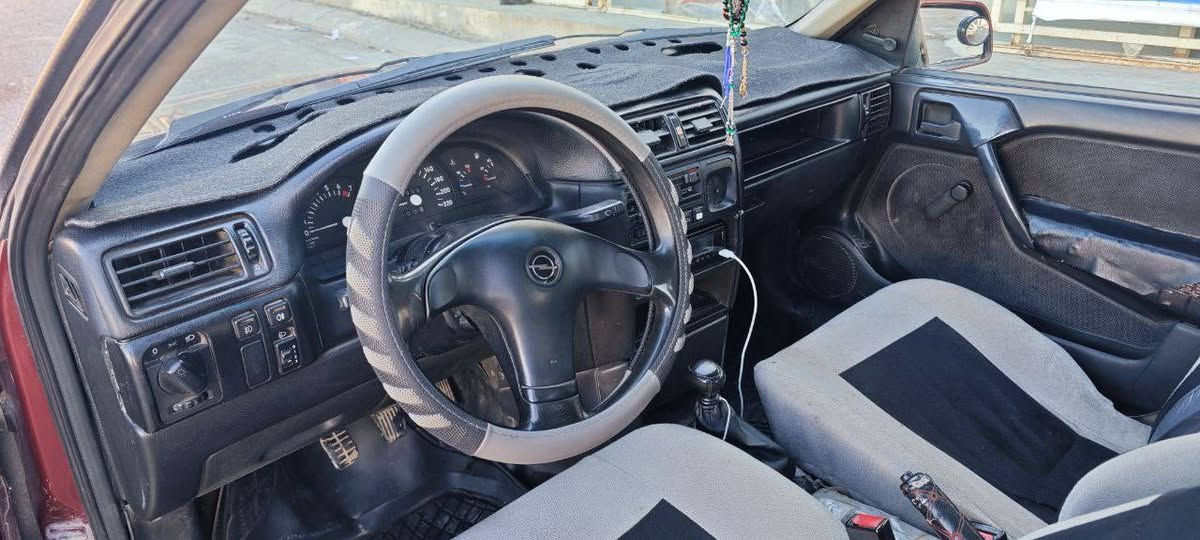 بەناوی خوای گەورە
ئۆپڵ ڤیکترا بۆفرۆشتن 
مەکینە 20مۆدێل 92سەنەوی تا 29تازەیە
کارت بەنزینی هەیە هەموگیانی بەشەر چرکەو گڵایە ببڕە 
شوێن تەکیە سعر 43گڵاو کەمێک معامەلە 
***********
