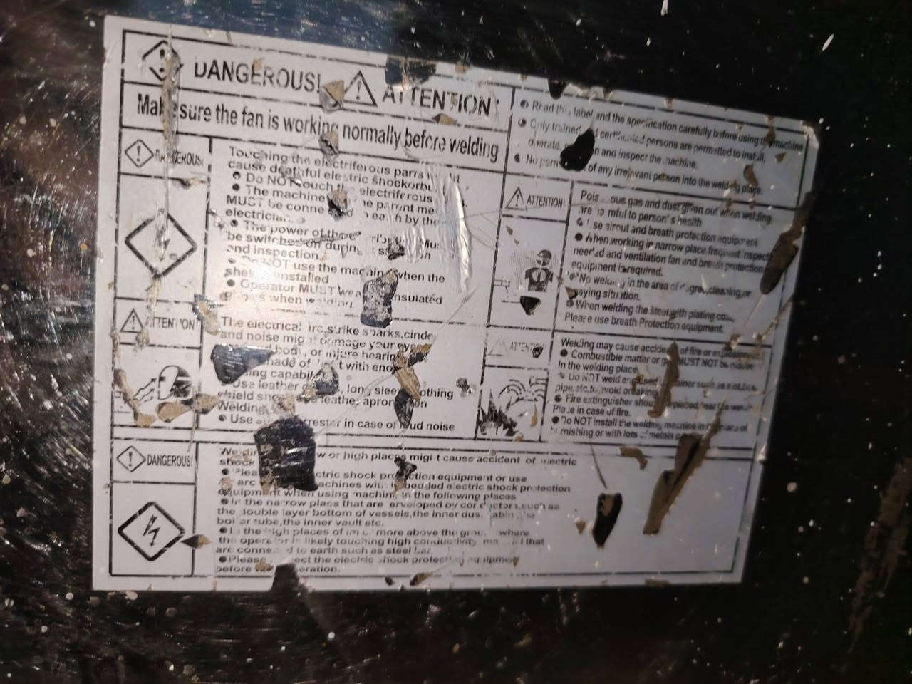 ماكنه لحيم للبيع شغاله مثل ما موضح بالصور السعر 75الف راسلني وتدلل


**إذا كنت صاحب هذا الإعلان وتريد حذفه لأي سبب، رجاءا أرسل رسالة إلى الدعم الفني**