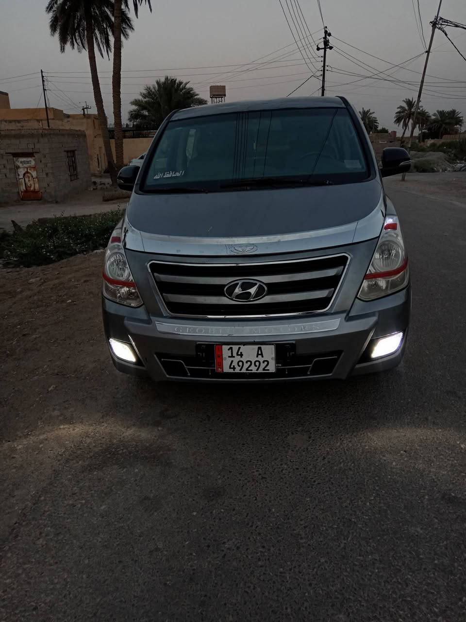 ستاركس مسكر ١٢ جاملغ امامي مبدل وبيها جراد جاملغ خلفي سياره جاهزه كير عادي محرك نضيف تبريد كله جديد بسمي سياره سعر ١٥٥ وبيها مجال. مكانها البطحاء  مكلف بنشر خابر صاحبها***********
