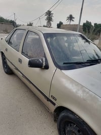 اوبل فكترا • ١٩٩٢ • رقم بابل