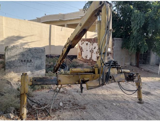 اعيد النشر بسبب الوعود الكاذبه للبيع كرين 5طن 2سلايت هيدروليك مكفول كفاله عامه للبيع او مراوس ب جهاز حفر أعمدة *********** / ***********
