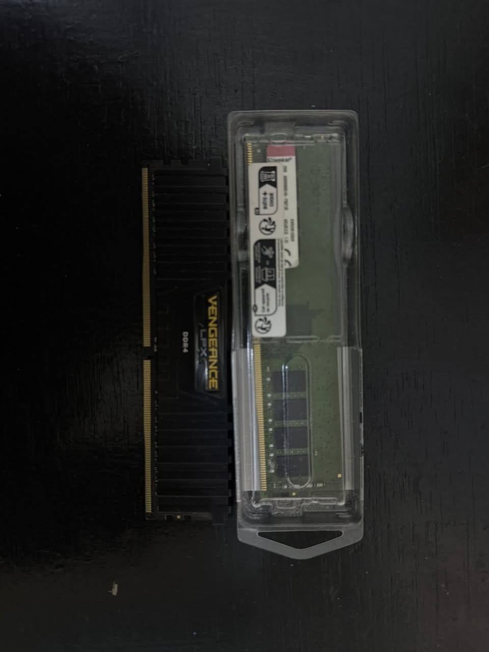 رامات 8x2 16gb
سعر 60,000
الموس Rttack Shark
ب 15,000
الكيبورد MARVO
ب 30,000


**إذا كنت صاحب هذا الإعلان وتريد حذفه لأي سبب، رجاءا أرسل رسالة إلى الدعم الفني**