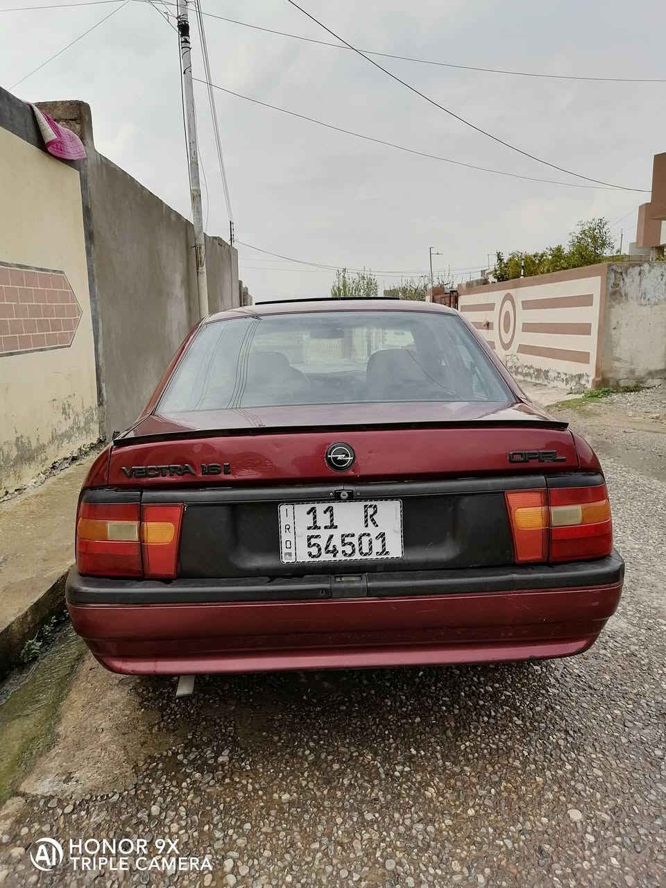 السلام عليكم فكترا للبيع فقط حجم ١٦ محرك بي صرف قليل سياره جاهزه من كلشي مابيها نقص تايرات جديده طخم جديد باتري جديد رقم بغداد شرط الوكاله التحويل كاربون ما مسجله سياره مصبوغه عام جمليه بشرط بدون حادث سعر 33 ورقه *********** ***********
