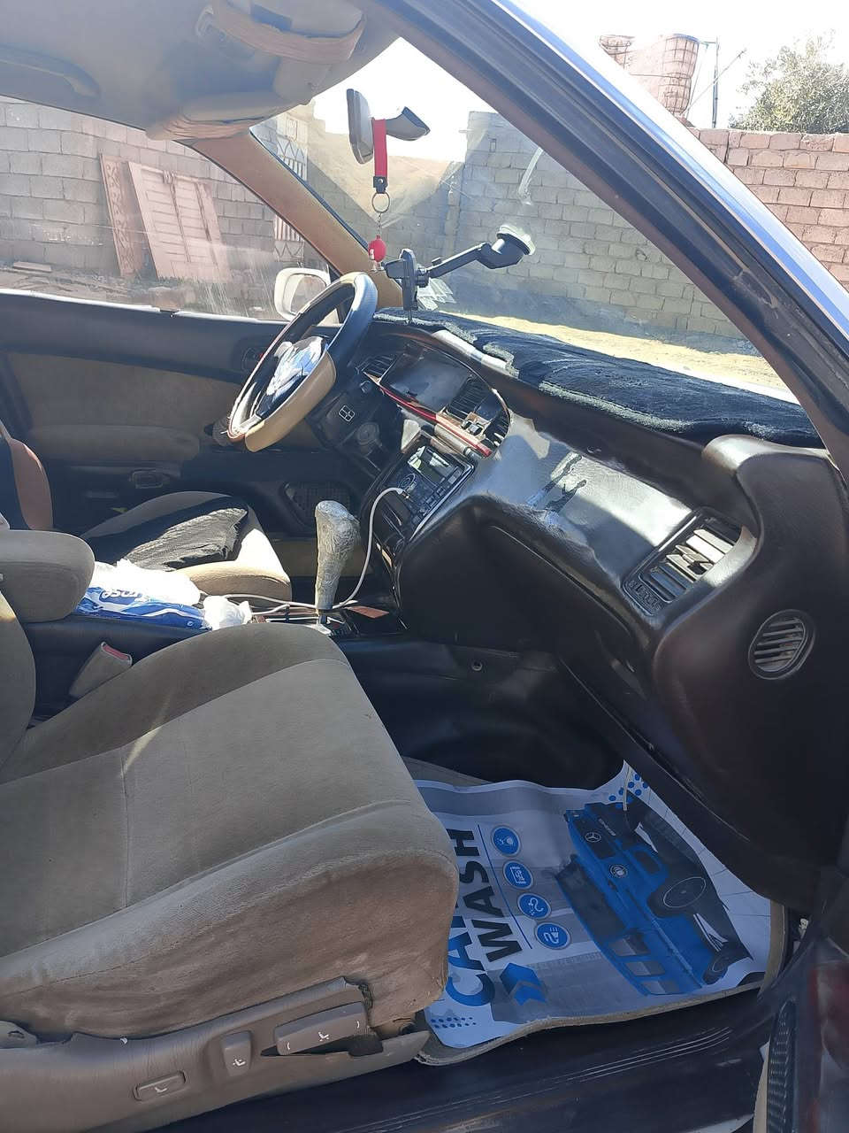 بطه للبيع محرك كير شرط كهربائيات شغاله لايتات زينون رقم صلاح الدين الماني السعر 53  بيها مجال ***********
