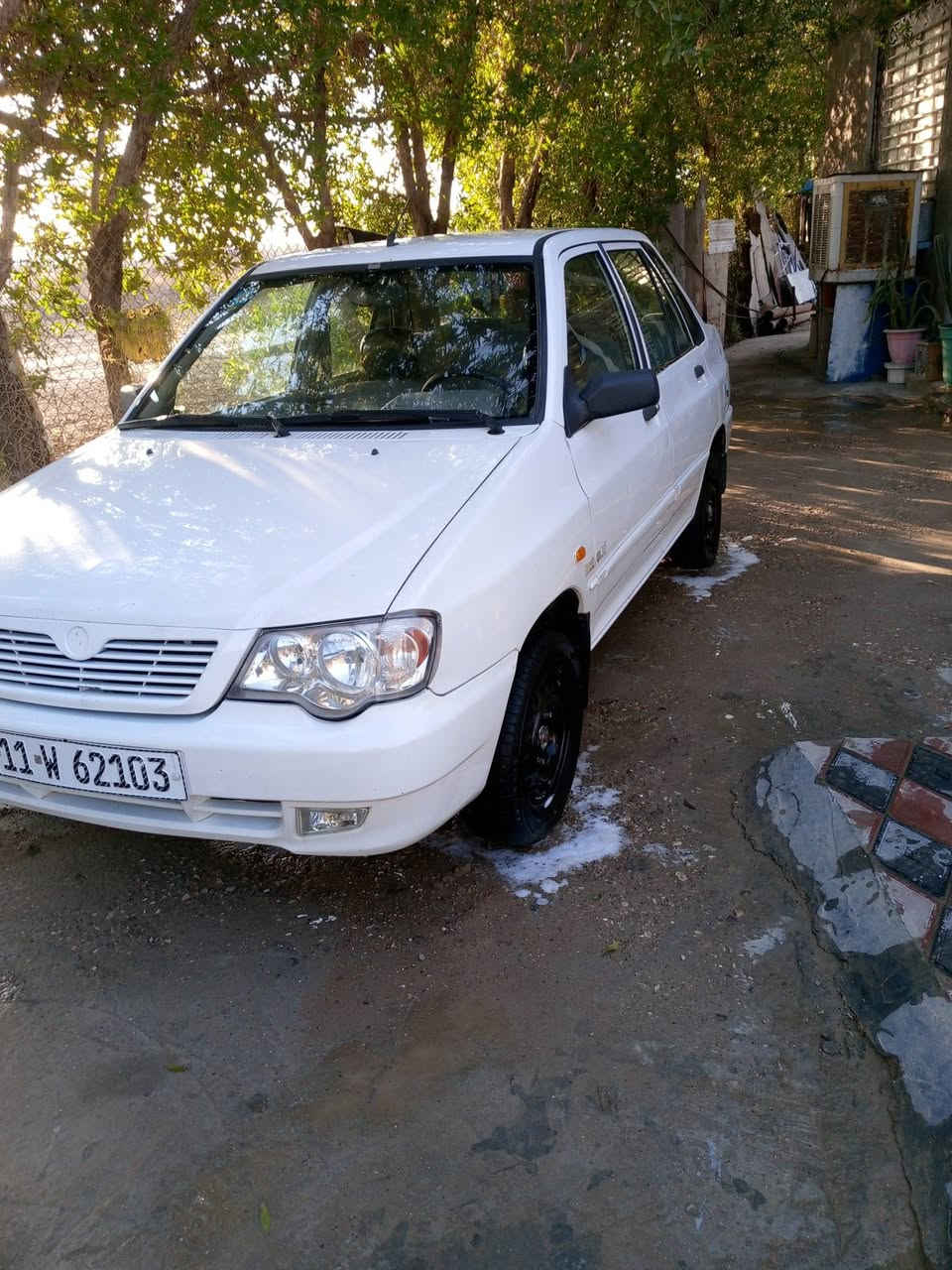 سياره مكفوله ب40 وبيه مجال المكان بغداد ناحيه الوحده ***********
