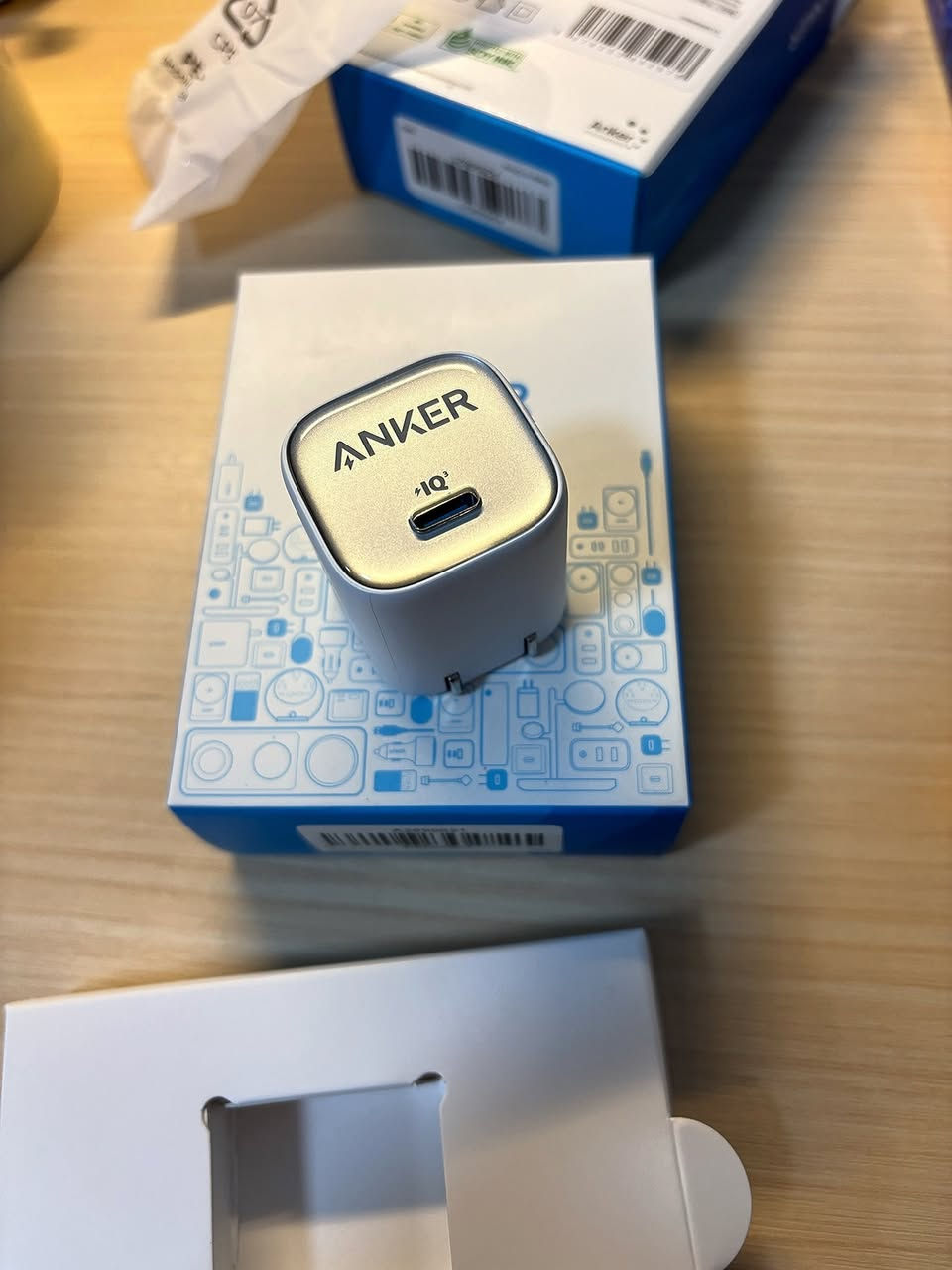 شاحنة انكر 20 واط بدون كيبل بدون توصيل
11.500 الف 

الكيبل اللي يجي وياه مو اصلي حتى لا تنخدع


**إذا كنت صاحب هذا الإعلان وتريد حذفه لأي سبب، رجاءا أرسل رسالة إلى الدعم الفني**