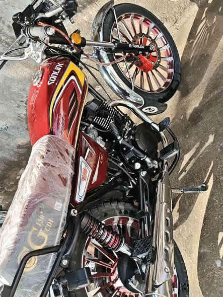 السلام عليكم
سولنك 25
ماشي الف و600بصمات اوراق 
مراوس او بيع 
مكاني القائم حصيبه 
رقمي ***********
