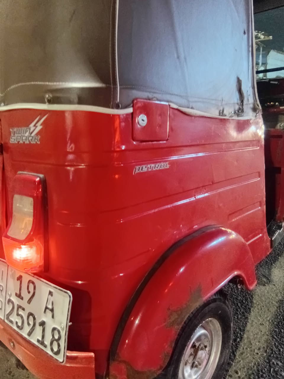 سلام عليكم ورحمة الله وبركاتة تكتك موديل 18شهر ل12محسوبه ع19 تكتك شوفت عينك كلش حلوه نصبه مال عشرين جاهزه عله اخر حبايه كبل الشارع مكاني كربلاء حي العامل الشراي يتصل ابيع هيه والغراض ***********
