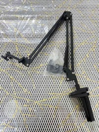 حامل مايكروفون • معدن ثكيل