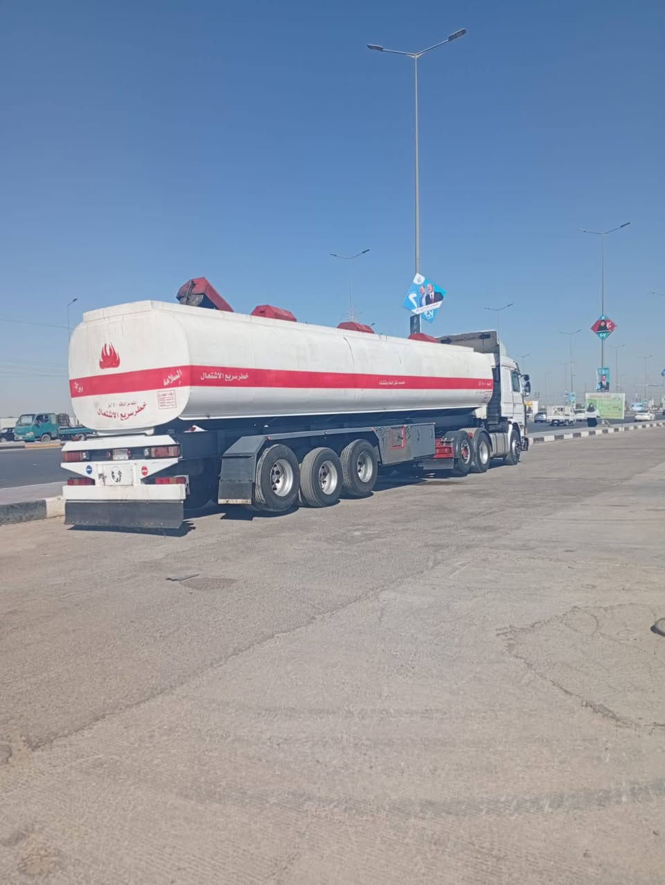 السلام عليكم اسكانيه البيع 
موديل 1991
143 صفر تسعه 
تكيال جديد جي بي اس كامل 
تحويل ثاني يوم 
تانكي جوبلس 
سياره جاهزه للشغل 
السعر 3 شدات بيها مجال 
رقم الهاتف ***********
