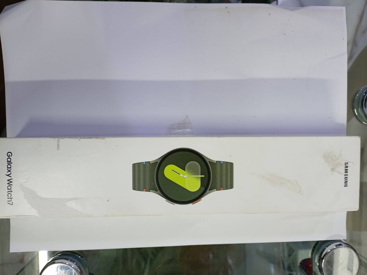 ساعة سامسونج إصدار 7 حجم 44m مستخدم قليل جديده لوك مكان بيجي***********
