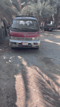 السلام عليكم بريجو موديل 1996 السياره جاهزه كهربائيات كله شغاله سياره حلوه غرفتها 50٪ محرك وكير نضيفات اكسن زين حداديه زينه ***********
