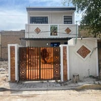 الحسينية • ١٠٠م • طابق ونص