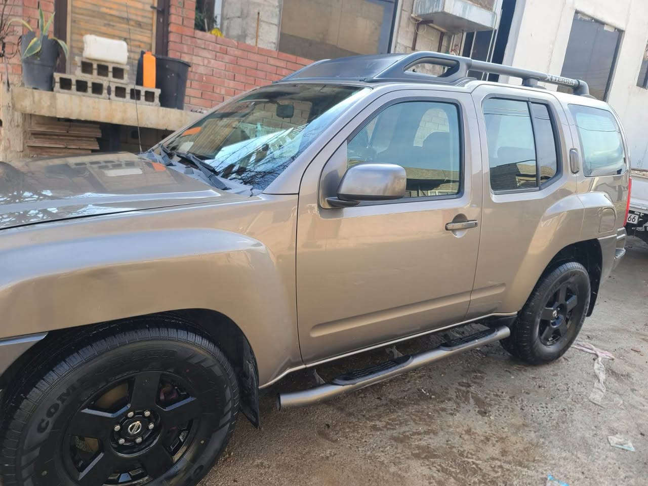 نیسان ئێکسترا بێ بۆیاخ بێ کاڵ بونەوە مۆدێلی ۲۰۰٨ مەکینەی تازەکراوەتەوە کێشەی نەماوە گێرئۆتۆماتیک تاک اکسل هیچ کێشەی گێری نیە بەشەرت تەنها ساڵێکە ساڵانەی بەسەرچوە ئوتۆمبیلەکە زۆر جوان ماوەتەوە. نرخی ١١٤ گەلاو معامەلەیەکی کەم برایانە   لەسلێمانیم سەیارەکە هیمن نیە. پەیوەندی بکەن بە خاوەنیەوە *********** السليمانية, العراق
