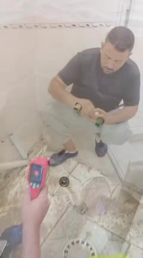 *********** يا الله جهاز كشف التسريب والرطوبه العمل جميع المناطق بغداد وخارج بغداد
