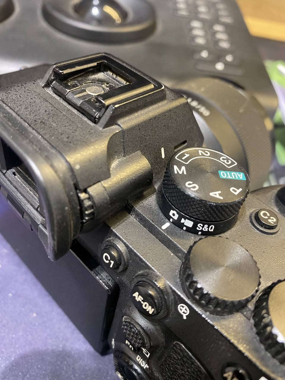 للبيع Sony A7 IV بحالة ممتازة جدًا ✨
📸 الاستخدام نظيف جدًا والكاميرا محافظ جعليها.
🔢 عدد ضغطات الشتر: 17,507 فقط.
🎥 مناسبة للتصوير الفوتوغرافي وصناعة المحتوى والفيديو الاحترافي.
✅ جميع الوظائف تعمل بدون أي مشاكل.
للمهتمين التواصل على الخاص.


**إذا كنت صاحب هذا الإعلان وتريد حذفه لأي سبب، رجاءا أرسل رسالة إلى الدعم الفني**