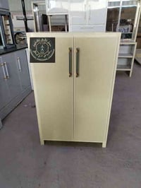 دولاب المنيوم • لون كريمي • ١٢٥×٧٥×٤٠سم