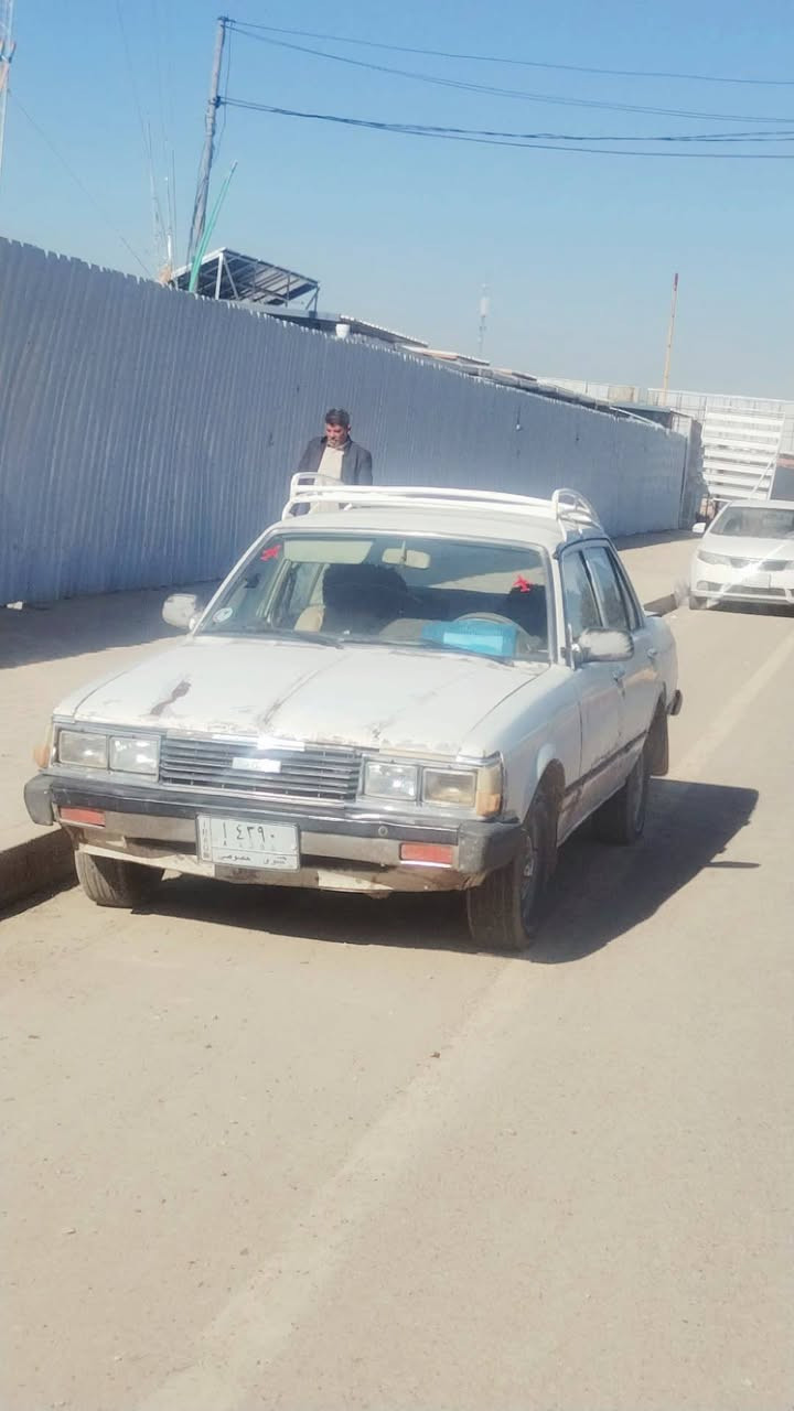 سلام عليكم  بيع مستعجل كرونه 81 كير محرك شرط  

خيسان مابيها سياره جاهزه رقم الماني انتهاء السنويه 
2028/8 شرعيها موجود سياره جاهزه  ***********
