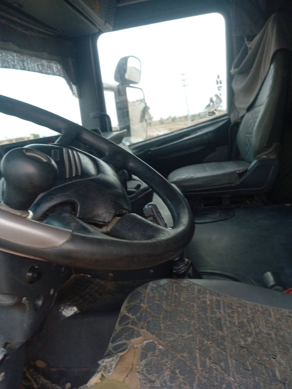 سلام عليكم سكانيه موديل ٢٠٠١مكينه انجكتر عربانه دسك بريك مكفوله كفاله عامه شرط تحويل سعر ١٨٠ بيه مجال /***********/***********
