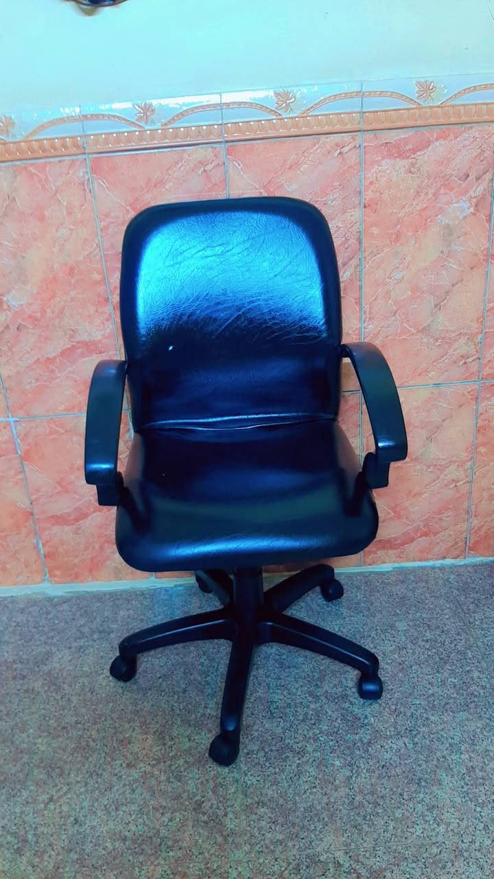 كراسي للبيع كل شخص يريد كرسي يجيب الصورة للخاص واني اعطية السعر...


**إذا كنت صاحب هذا الإعلان وتريد حذفه لأي سبب، رجاءا أرسل رسالة إلى الدعم الفني**