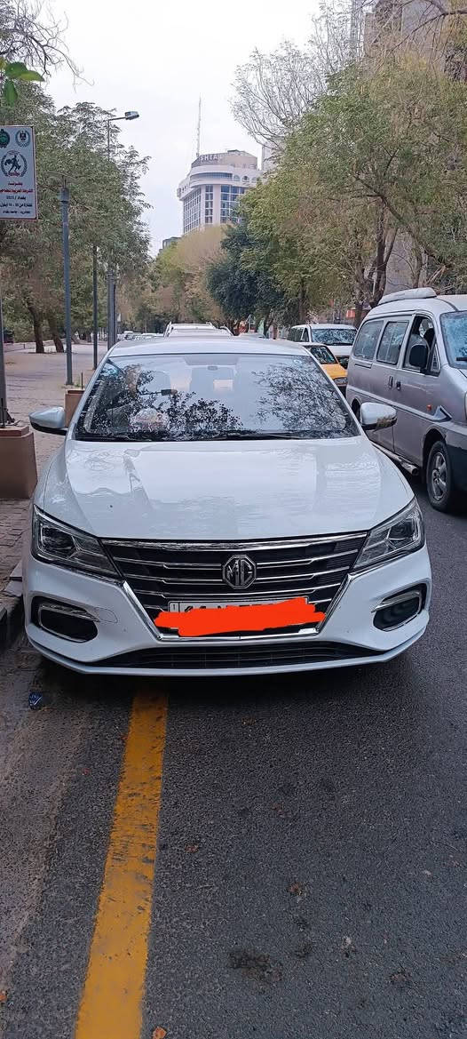 سلام عليكم
mg 5 للبيع  

موديل 23

ماشيه(  36)
رقمها انكليزي
المحرك 1600
داخلها كله دوشمه كامله ارضيه كشنات جنطه 
سياره نضيفه
العنوان بغداد السيدية
السعر 90وبيها مجال قليل جدا

*********** واتساب
