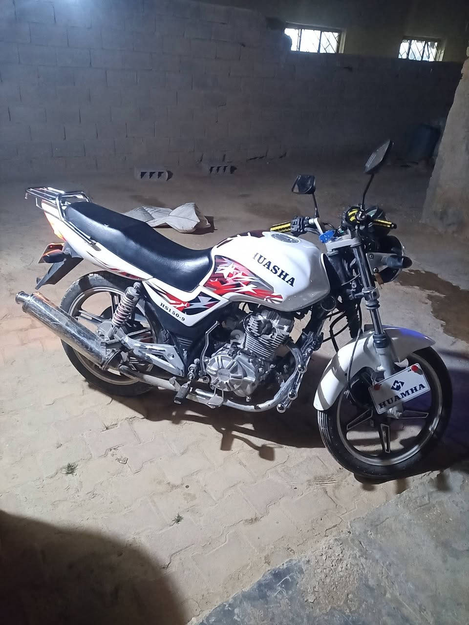 سلام عليكم متاح
موطور هيوشه موديل 19 محدث 24 

السعر 650 وبي مجال بسيط حك جيه 

***********
